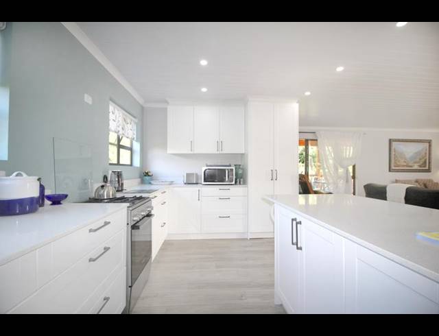 3 BEDROOM HOUSE FOR SALE IN DWARSWEGSTRAND